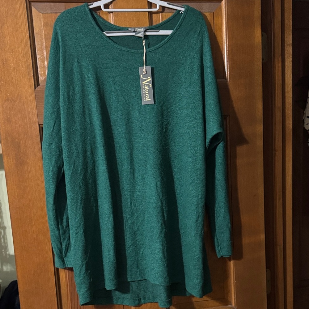Natural Reflections Green Long Sleeve Top
